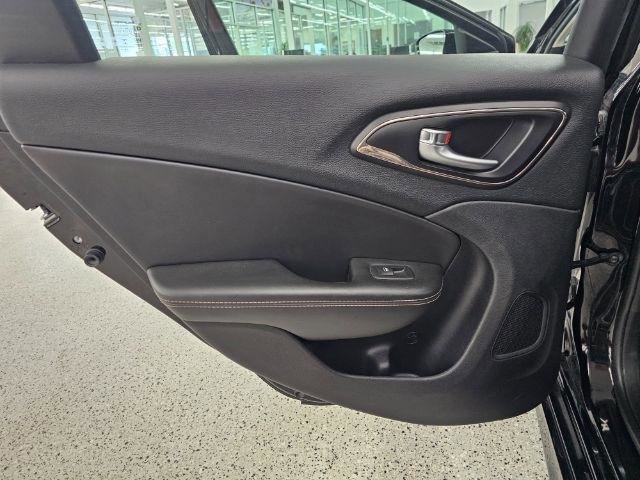 Used 2015 Chrysler 200 C w/ Navigation & Sound Group I FWD image 27