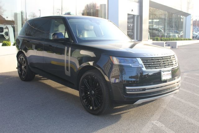Used 2024 Land Rover Range Rover Long Wheelbase SE image 10
