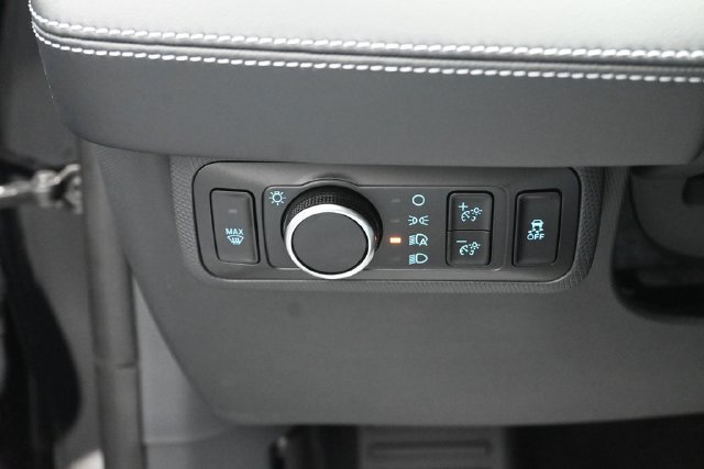 Certified 2026 Ford Mustang Mach-E Select w/ Technology Package AWD/4WD image 11