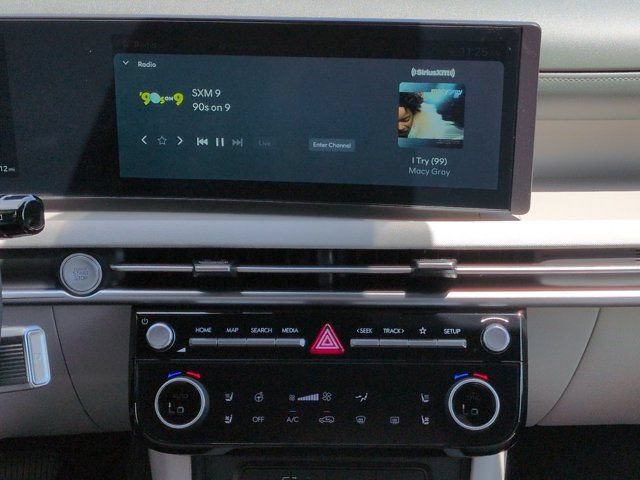 Certified 2026 Hyundai Tucson Limited FWD image 18