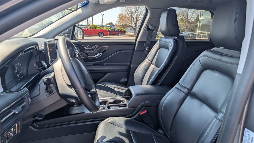 Used 2022 Lincoln Corsair AWD w/ Equipment Group 101A image 10