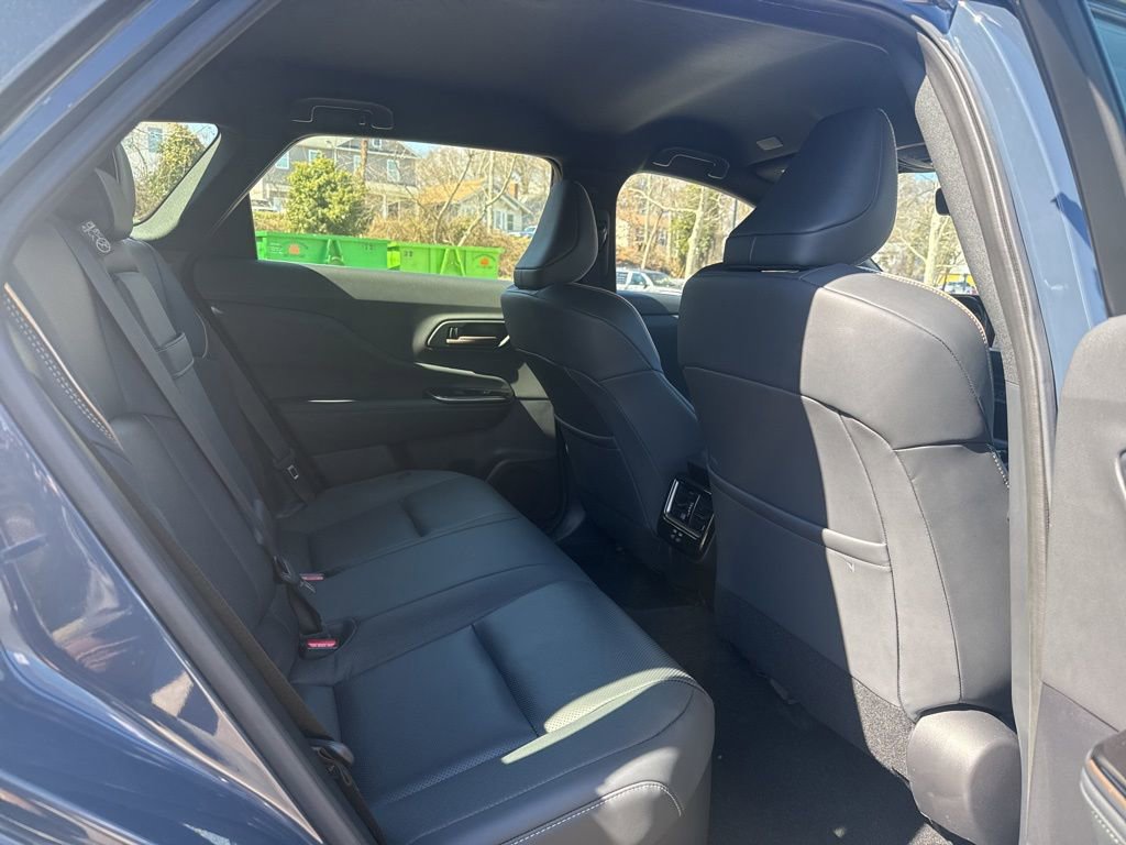 Used 2025 Toyota Crown Signia XLE image 31