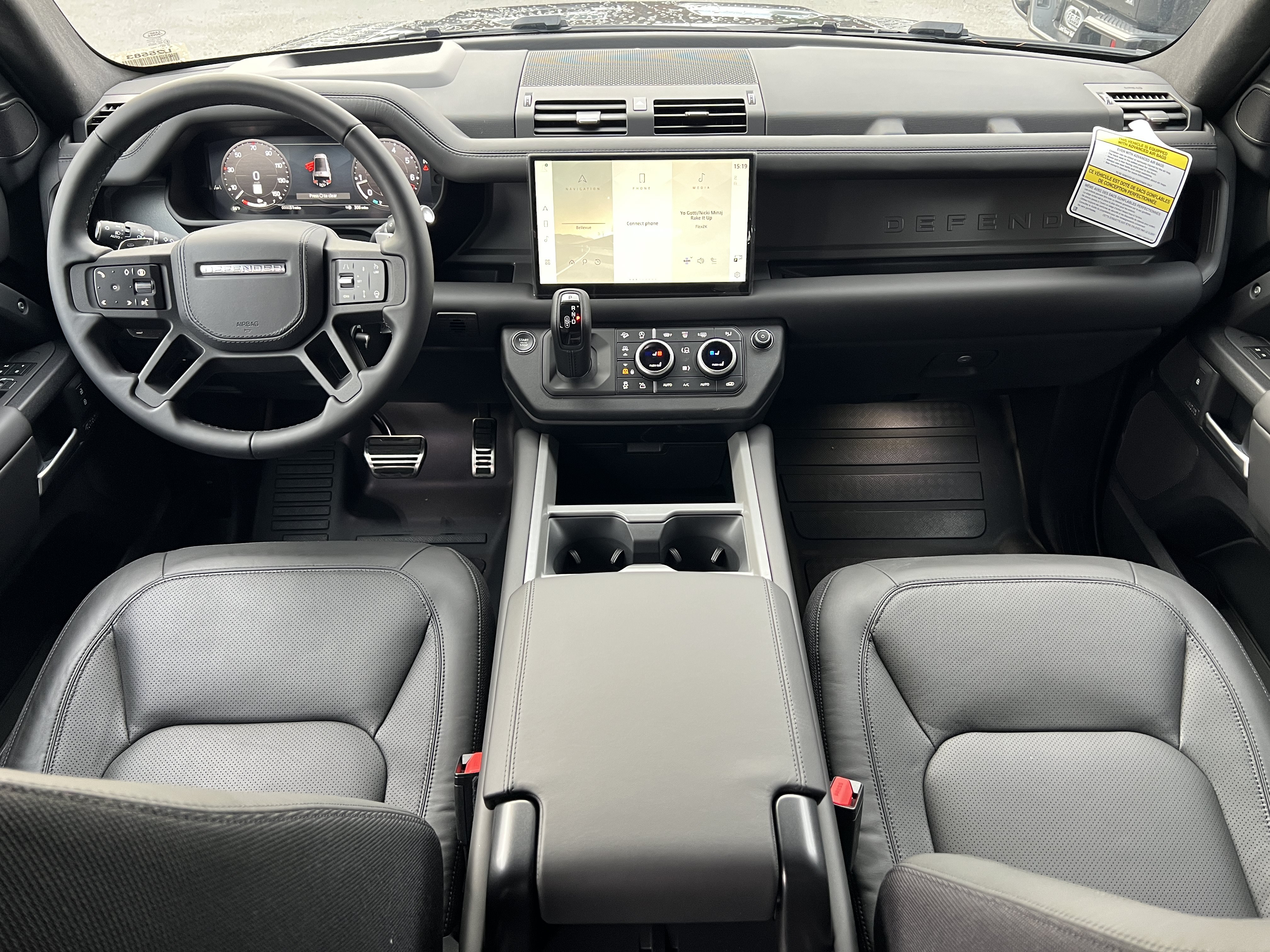 New 2025 Land Rover Defender 130 V8 AWD/4WD image 19