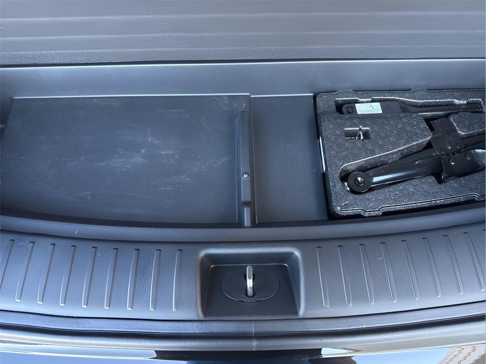 Used 2025 Kia Sorento EX w/ Panoramic Sunroof Package FWD image 33