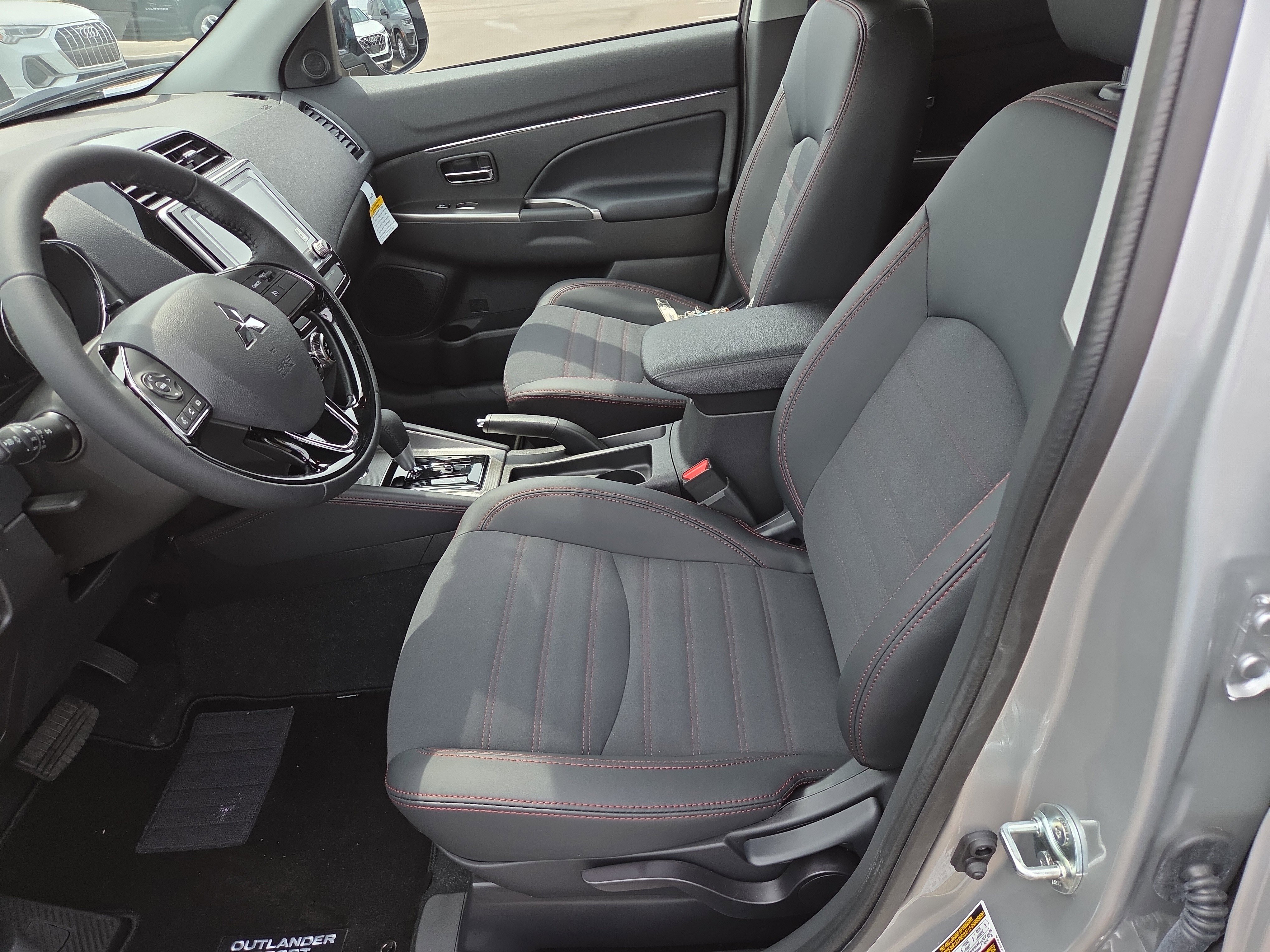 New 2025 Mitsubishi Outlander Sport SE image 4