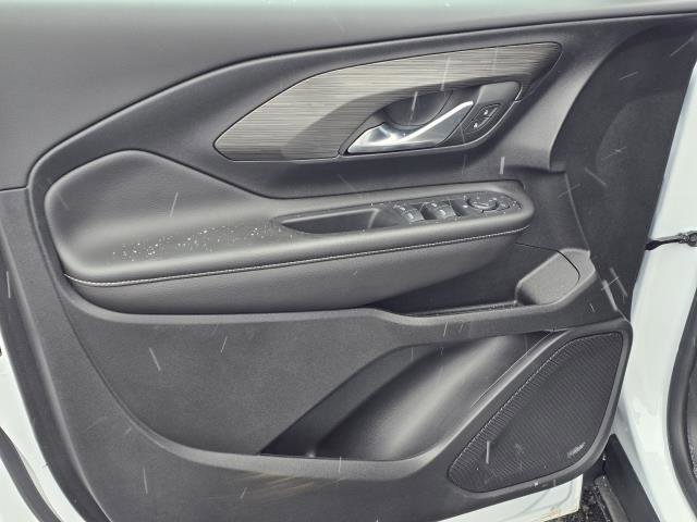 Used 2023 GMC Terrain SLE image 9