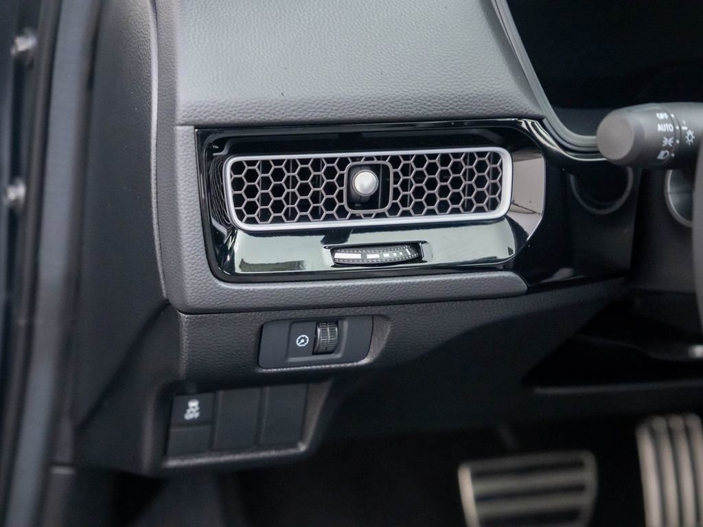 Certified 2025 Honda Civic Sport image 18