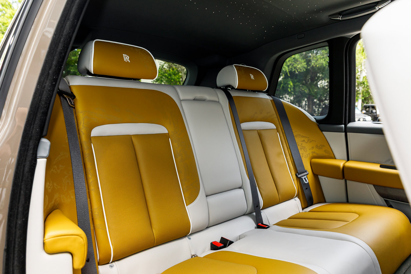 Certified 2025 Rolls-Royce Cullinan AWD/4WD image 42
