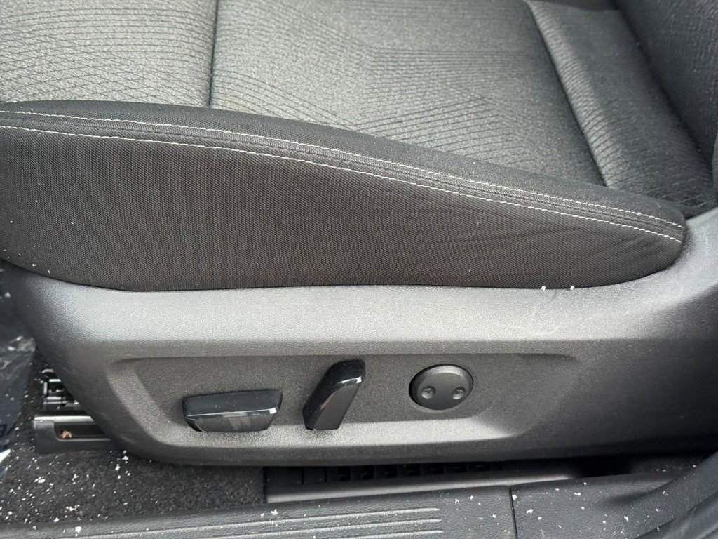 Used 2024 Nissan Rogue SV image 20