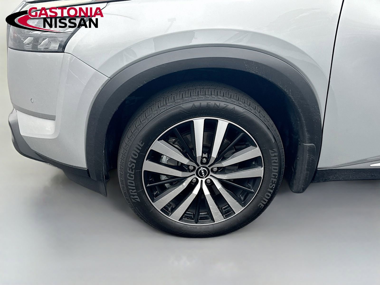 Used 2025 Nissan Pathfinder Platinum w/ Cargo Package image 40