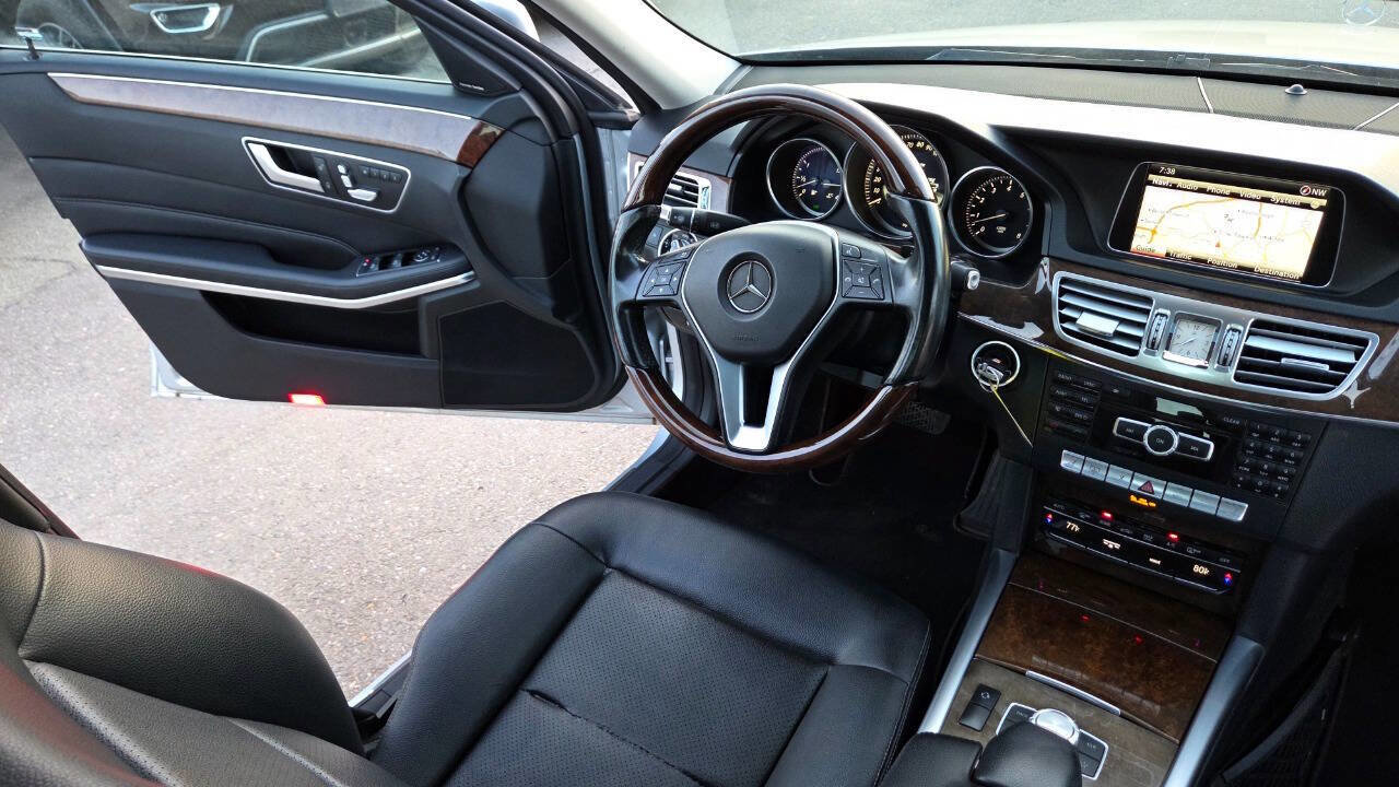 Used 2014 Mercedes-Benz E 350 4MATIC Sedan image 41