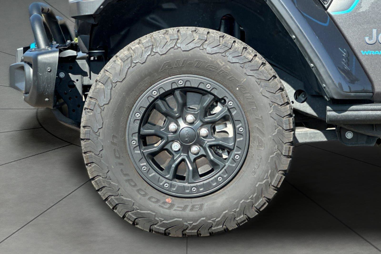 Used 2023 Jeep Wrangler Unlimited Rubicon 4xe image 32