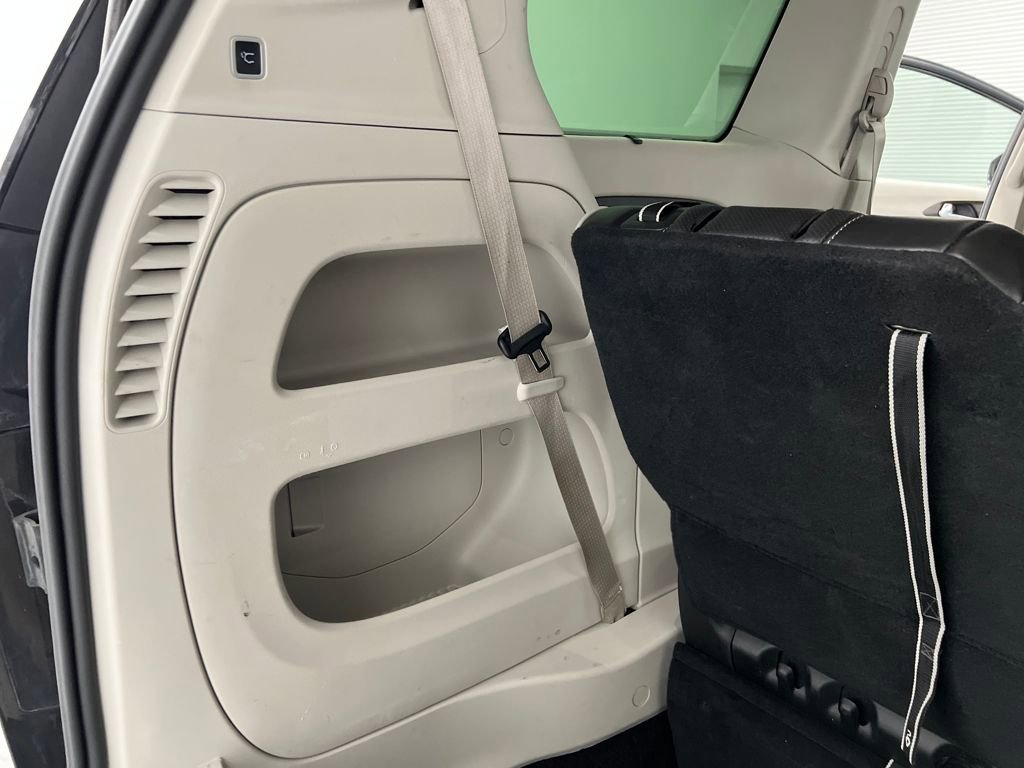 Used 2024 Chrysler Pacifica Limited image 42