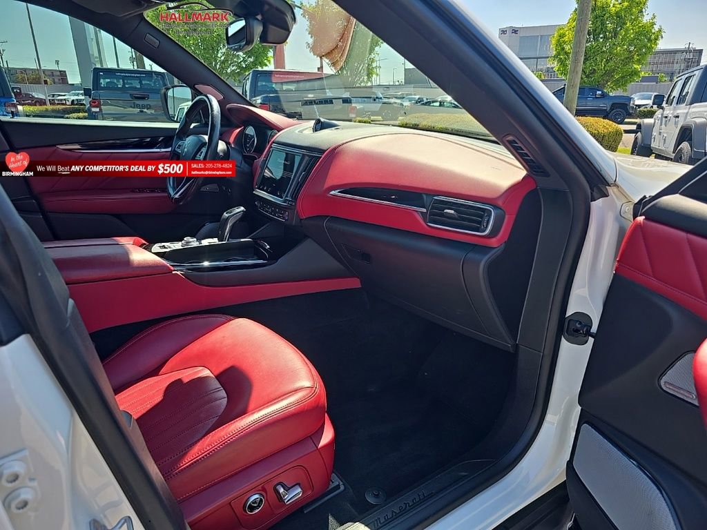 Used 2022 Maserati Levante GT image 19