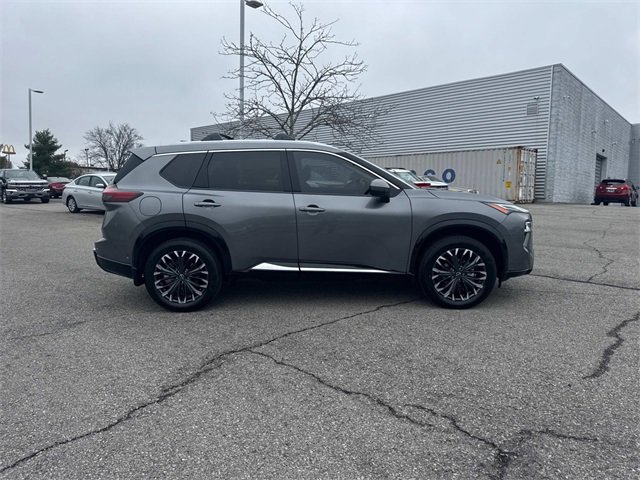 New 2026 Nissan Rogue Platinum image 3