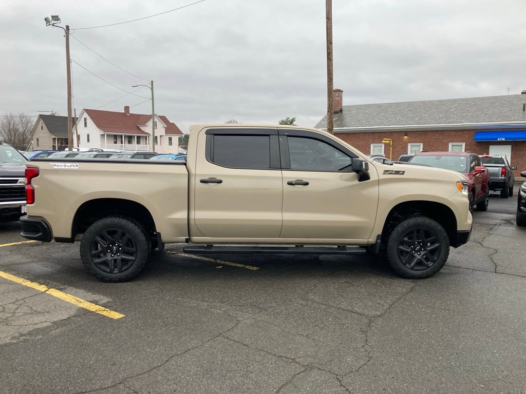 Used 2022 Chevrolet Silverado 1500 LT Trail Boss w/ LT Trail Boss Premium Package AWD/4WD image 8