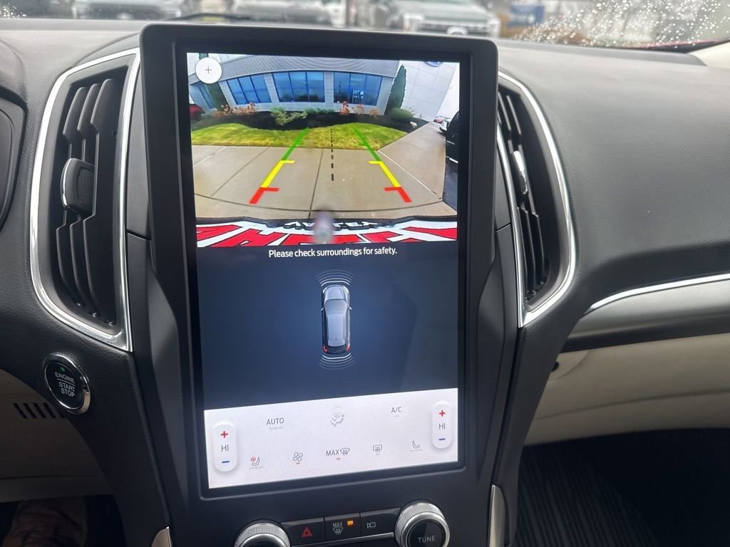 Certified 2022 Ford Edge Titanium w/ Class II Trailer Tow Package image 24