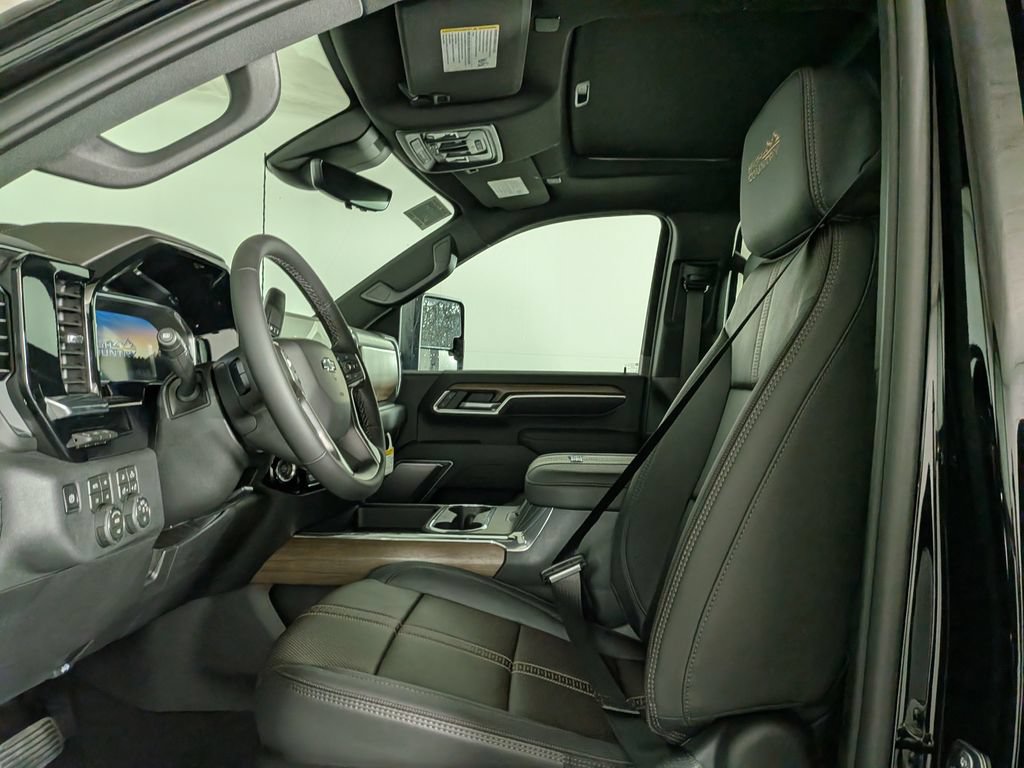 New 2026 Chevrolet Silverado 3500 High Country w/ High Country Premium Package AWD/4WD image 14