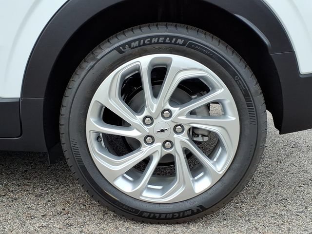 New 2027 Chevrolet Bolt LT FWD image 6