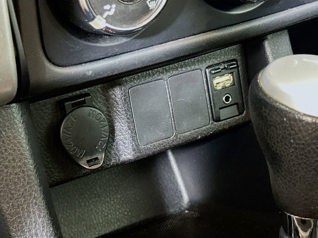 Used 2017 Toyota Corolla L FWD image 27