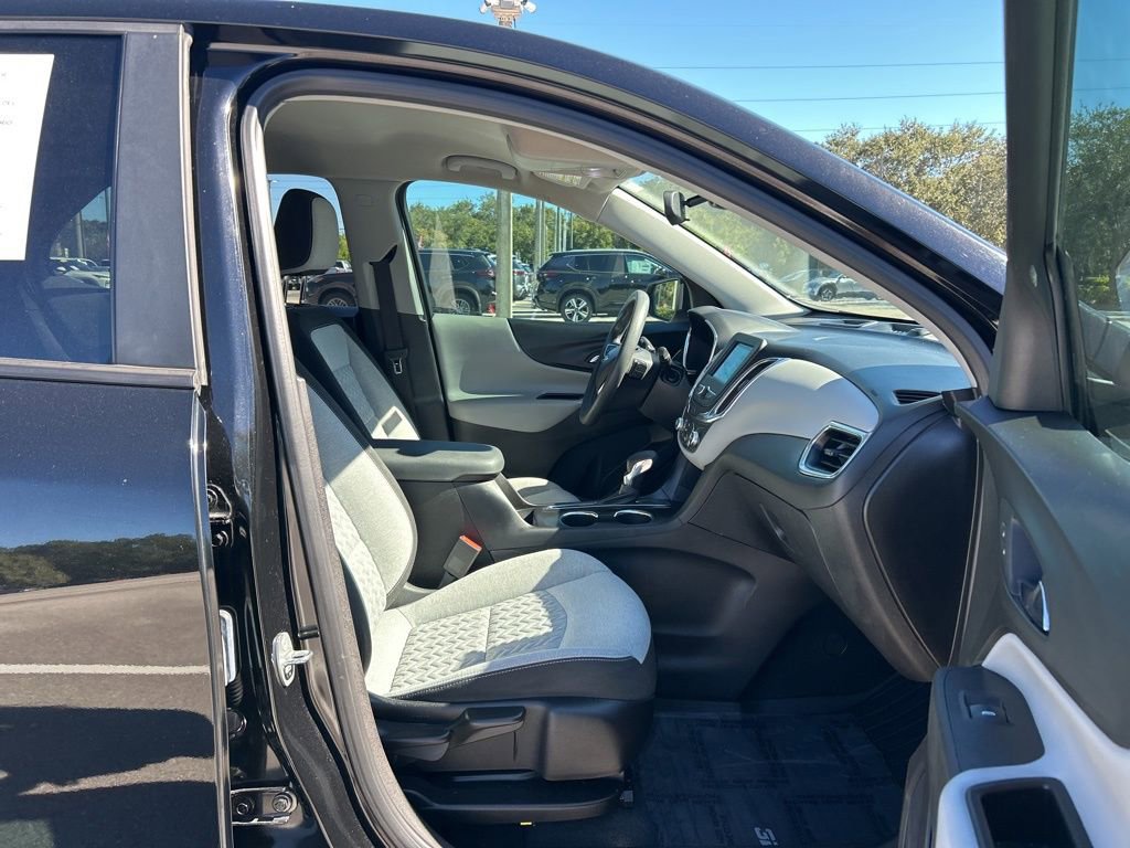 Used 2022 Chevrolet Equinox LS w/ LS Convenience Package image 34