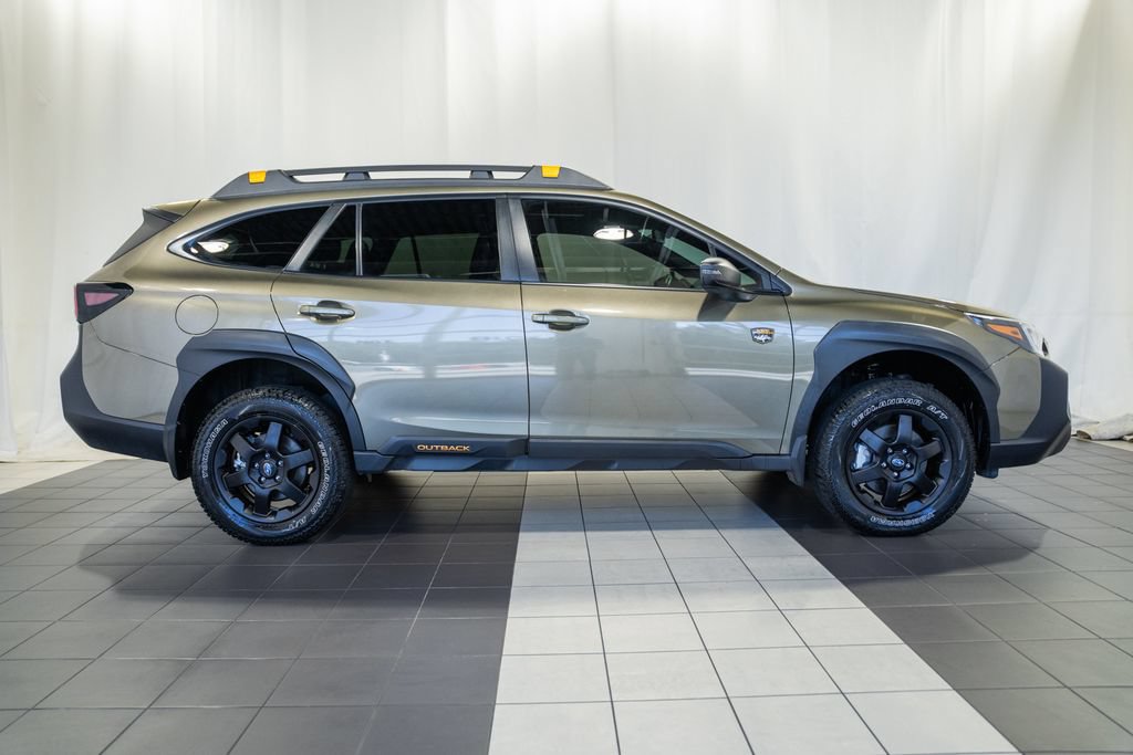 Used 2025 Subaru Outback Wilderness AWD/4WD image 3