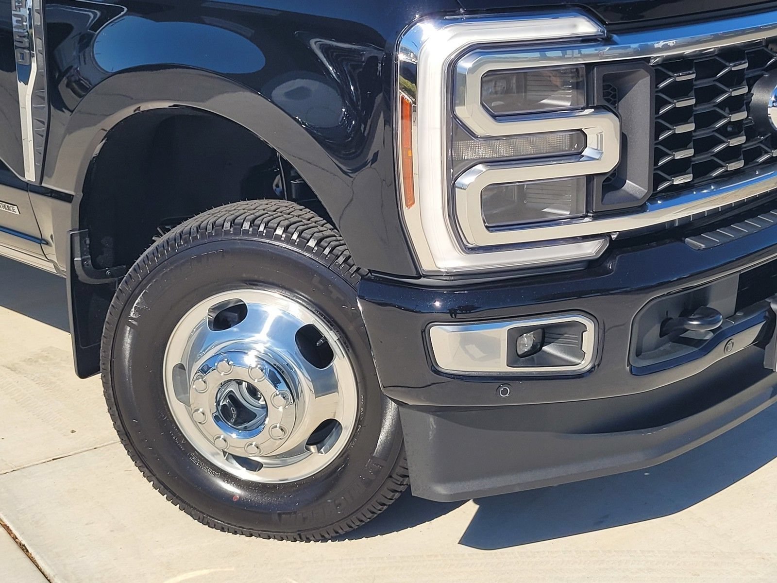 New 2026 Ford F350 Platinum w/ Platinum Plus Package AWD/4WD image 6