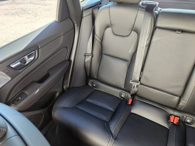 New 2026 Volvo XC60 B5 Ultra w/ Climate Package AWD/4WD image 13