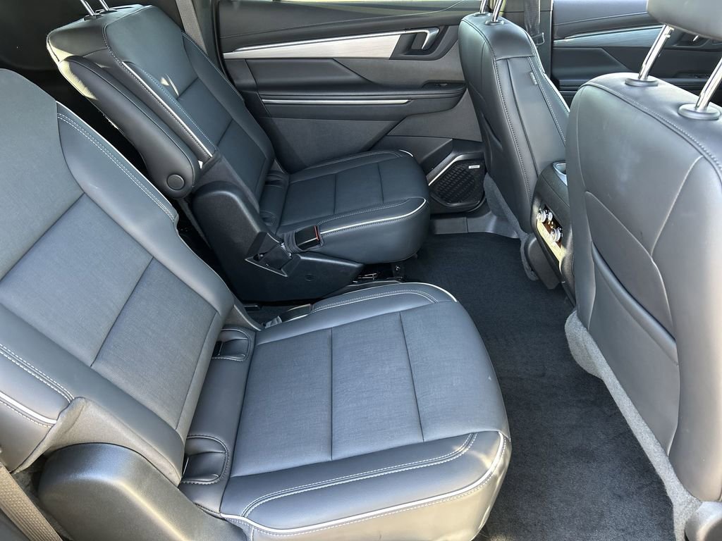 Used 2025 Buick Enclave Preferred image 27