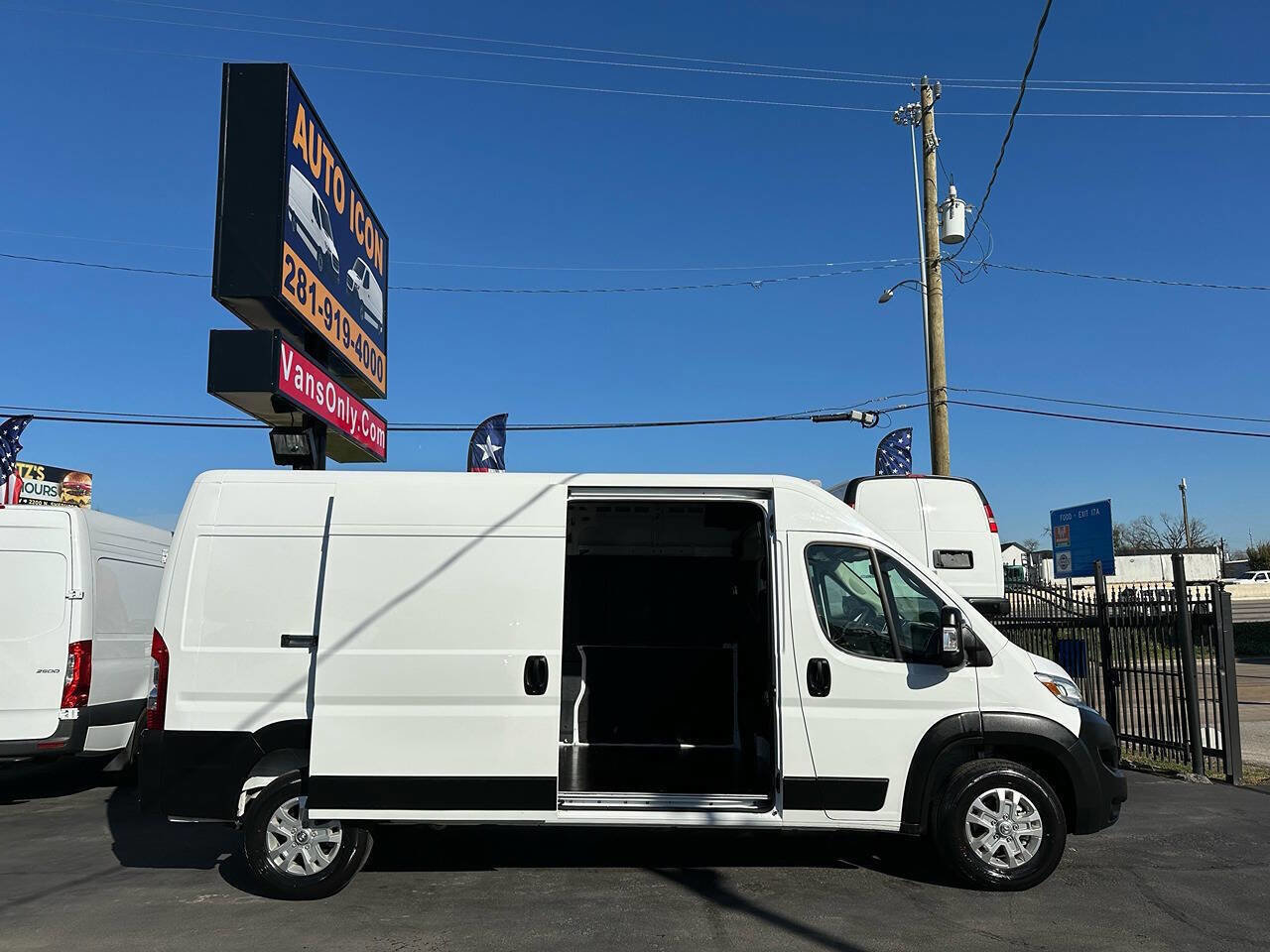 Used 2024 RAM ProMaster 2500 w/ Quick Order Package 22G SLT image 5