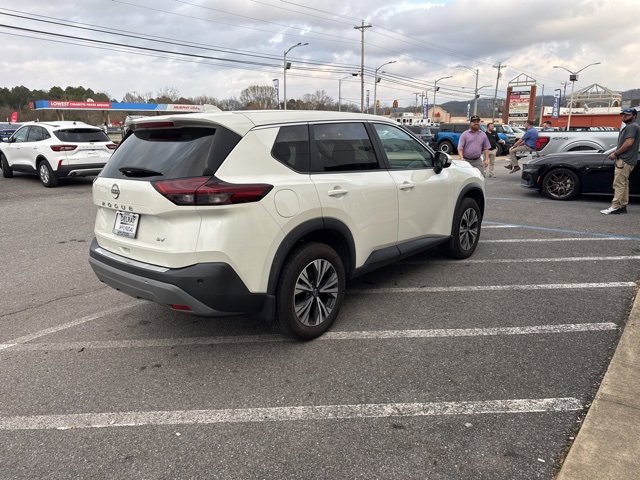 Used 2023 Nissan Rogue SV image 5