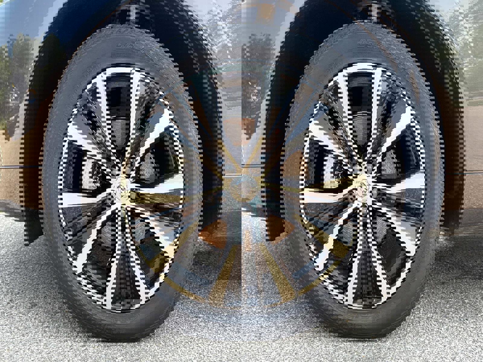 Certified 2025 Volvo XC60 B5 Plus w/ Climate Package image 10