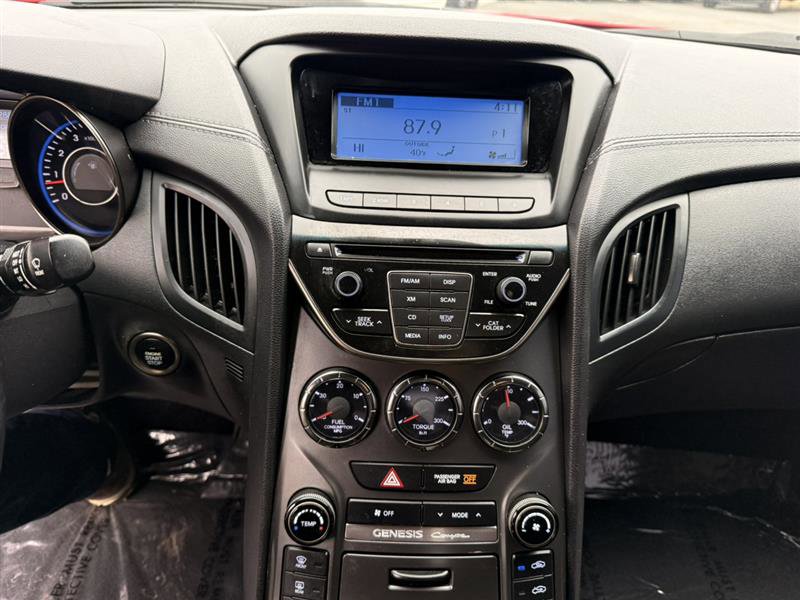 Used 2015 Hyundai Genesis 3.8 image 26