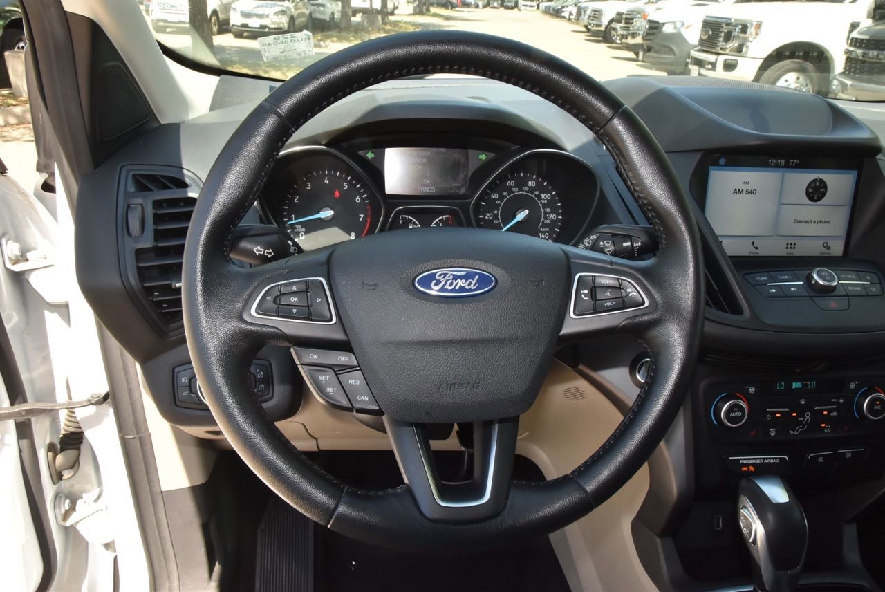 Used 2019 Ford Escape SEL image 22