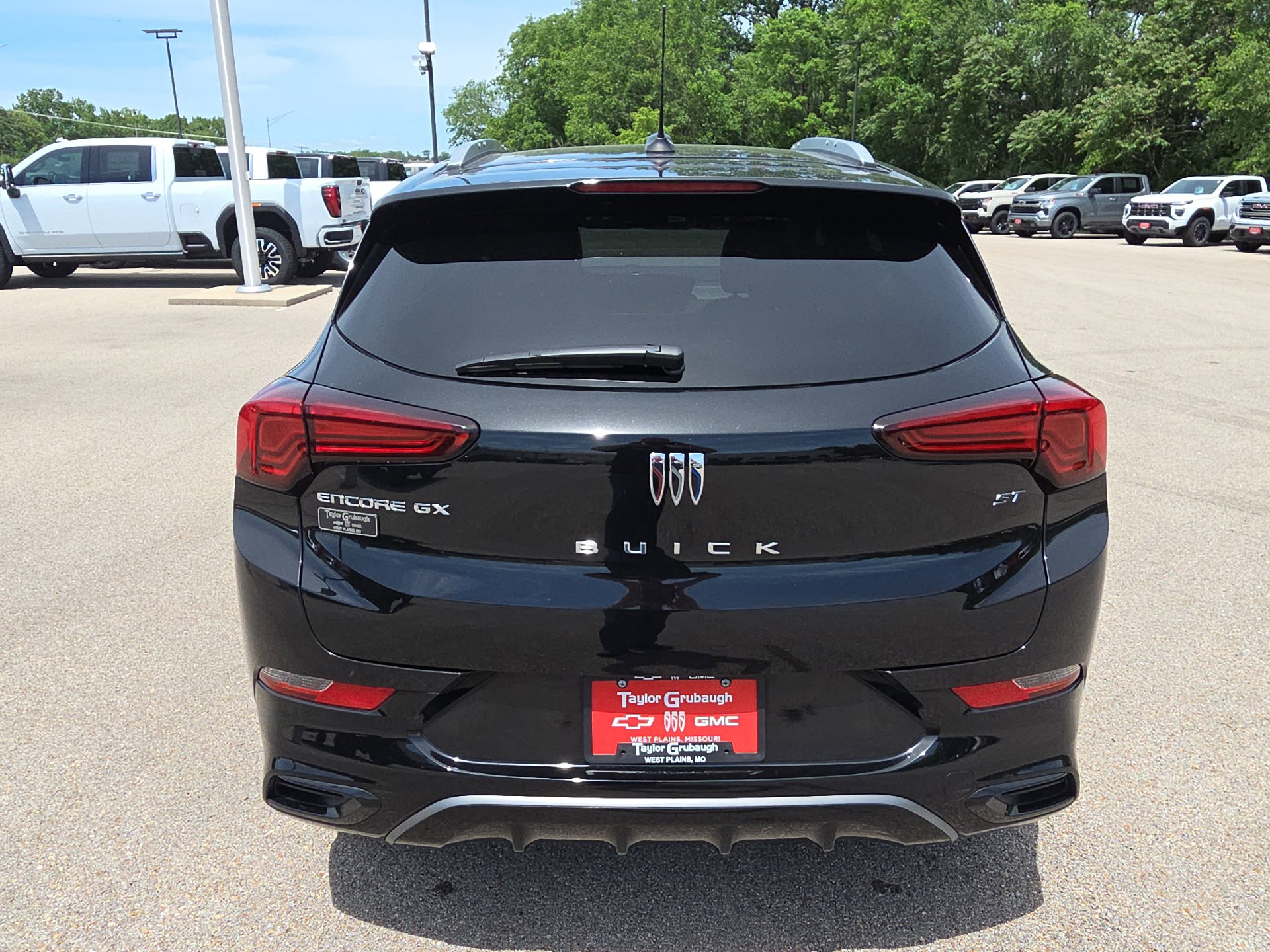 Certified 2024 Buick Encore GX Sport Touring FWD image 7