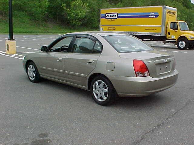 Used 2005 Hyundai Elantra GLS image 11