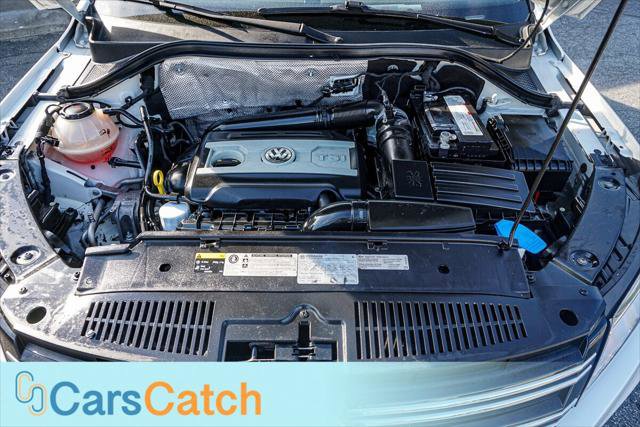 Used 2017 Volkswagen Tiguan Limited w/ Premium Package image 35