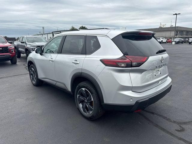 Used 2025 Nissan Rogue SV FWD image 7