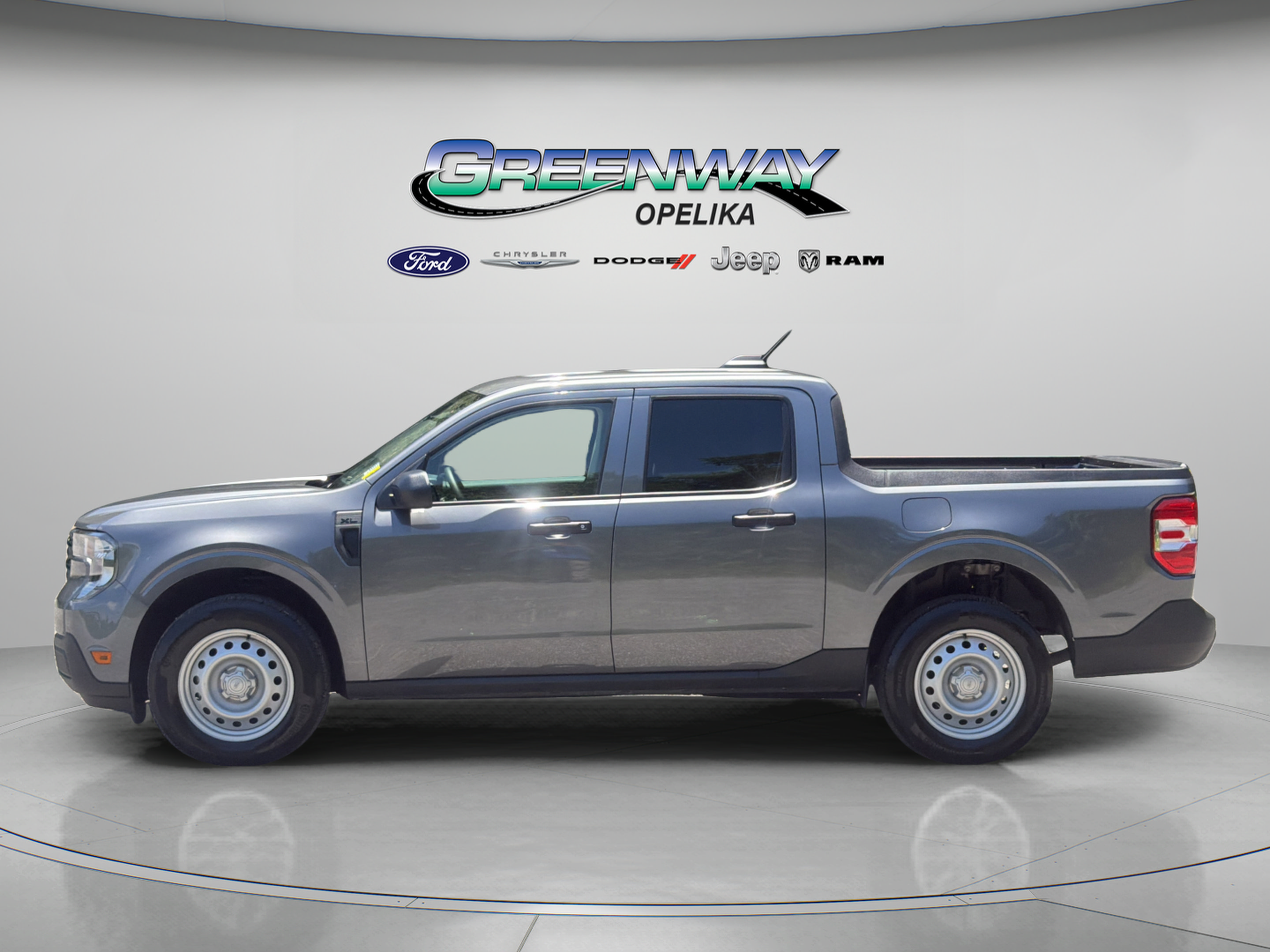 Used 2025 Ford Maverick XL w/ Equipment Group 102A AWD/4WD image 6