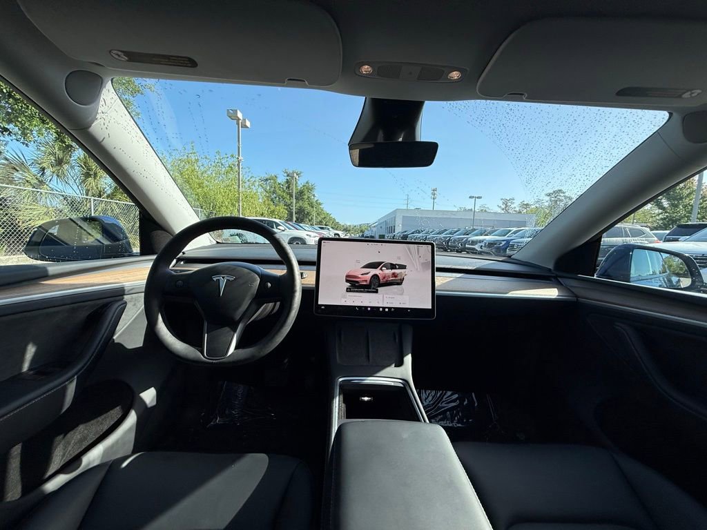 Used 2024 Tesla Model Y Long Range image 16