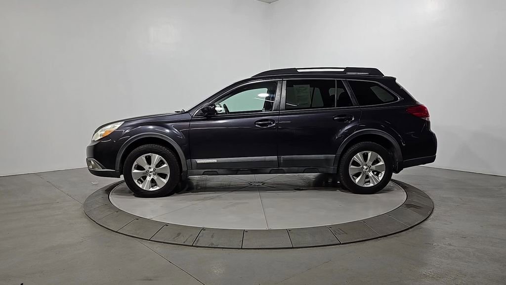 Used 2012 Subaru Outback 3.6R Limited w/ Moonroof Pkg image 2