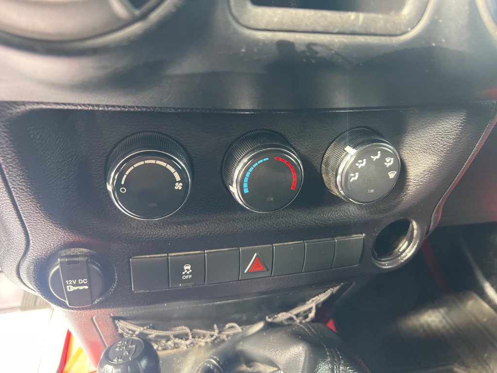 Used 2016 Jeep Wrangler Sport AWD/4WD image 28