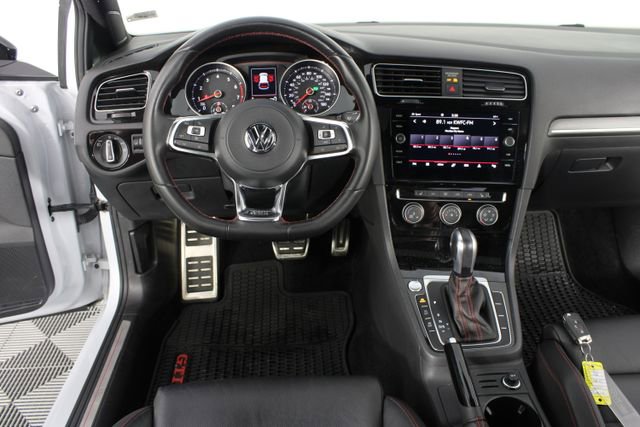 Used 2021 Volkswagen GTI SE image 11