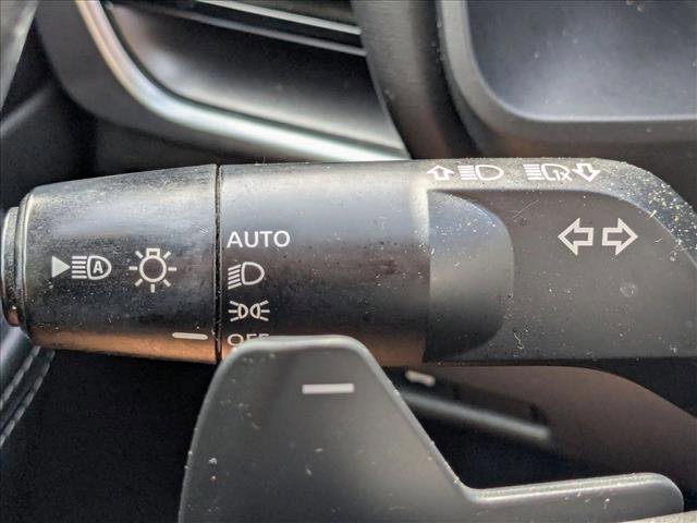 Used 2021 Nissan Rogue SV w/ Premium Package FWD image 16