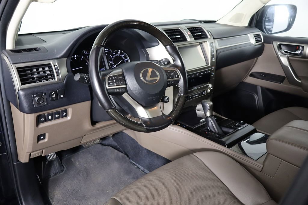 Used 2021 Lexus GX 460 Premium w/ Premium Package image 29
