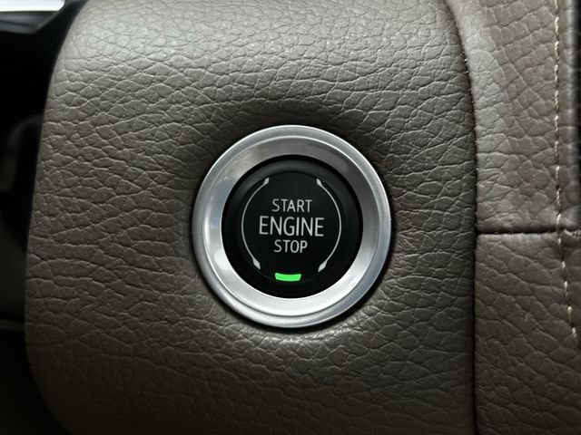 Used 2022 GMC Yukon Denali AWD/4WD image 25