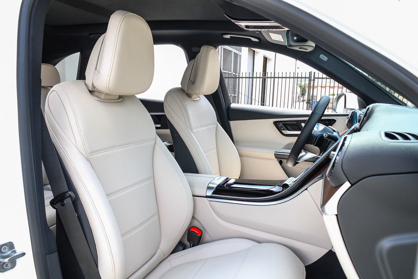 New 2026 Mercedes-Benz GLC 300 4MATIC image 16