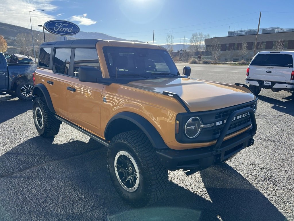 Used 2022 Ford Bronco Black Diamond image 7