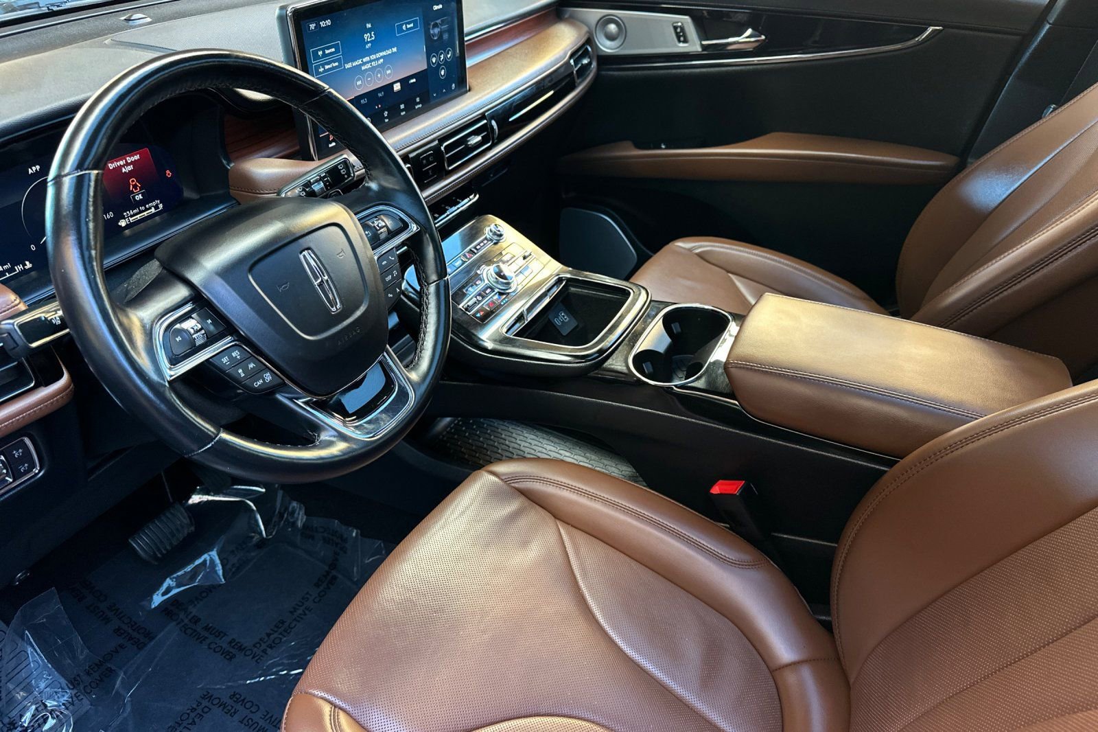 Used 2023 Lincoln Nautilus Reserve w/ Equipment Group 202A image 9