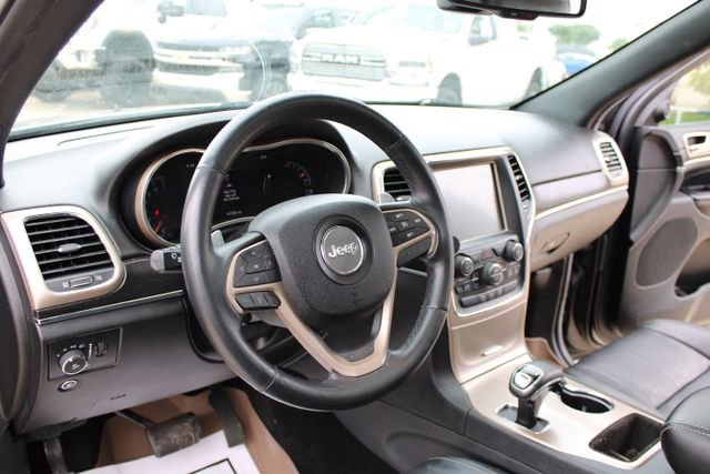Used 2014 Jeep Grand Cherokee Limited w/ Luxury Group II RWD image 18